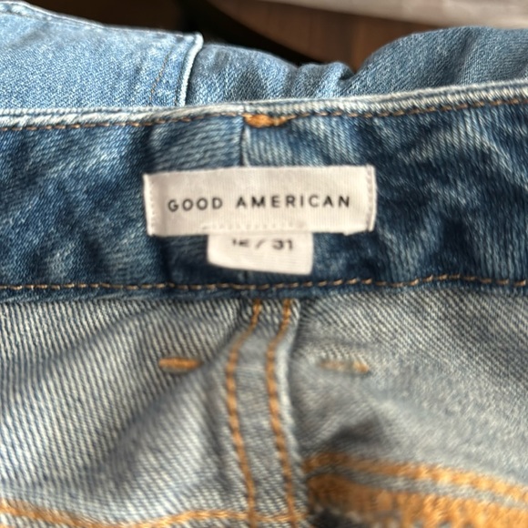 Good American Blue Straight Leg Jeans - Picture 4 of 5